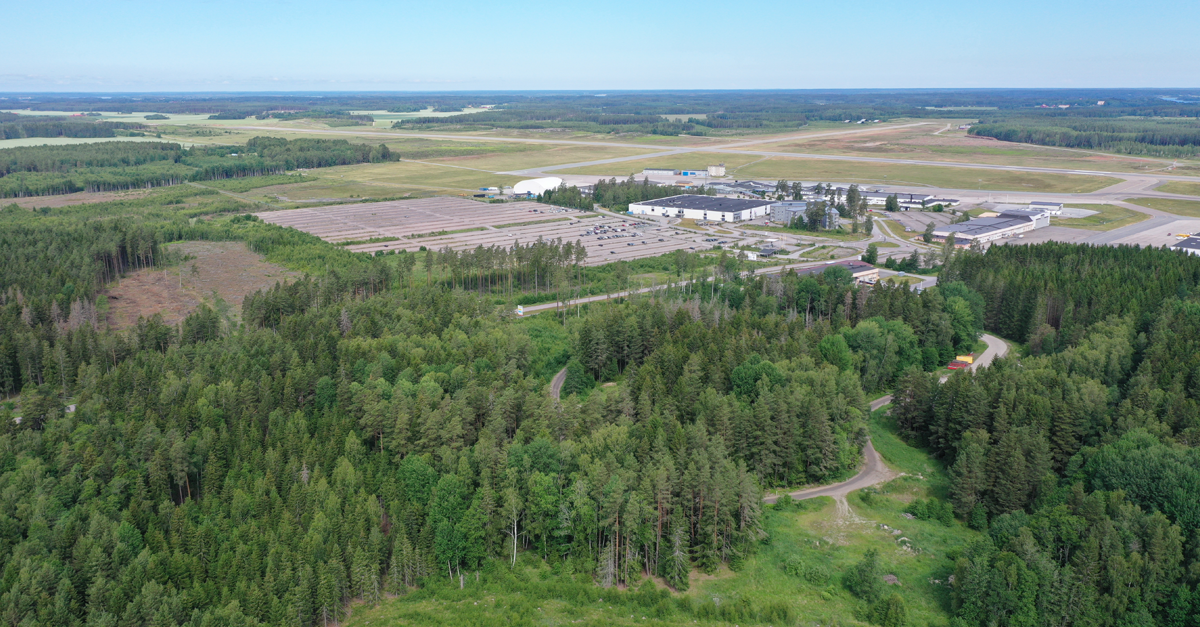 Flygbild över Explore Skavsta inklusive flygplatsen