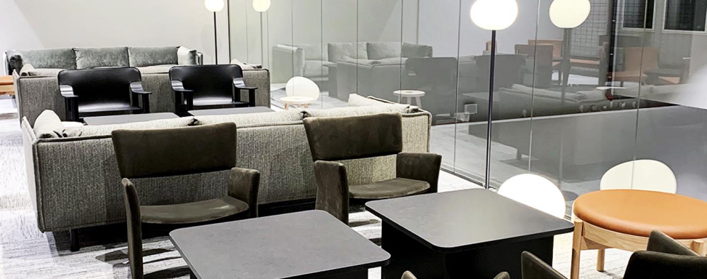 Quality Hotel Arlanda XPO del av reception och bar Quality Hotel Arlanda XPO del av reception och bar